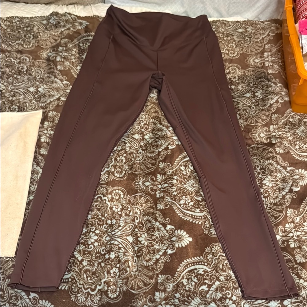 Brown High-Waisted Leggings